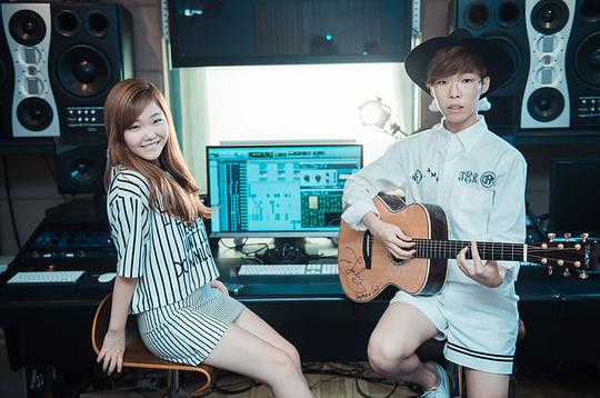 乐童音乐家 akdong musician