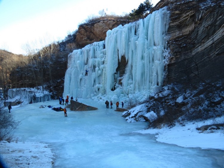 【萤火虫之旅】1月31日【周六】看京北最壮观的冰瀑群--桃源仙谷登山