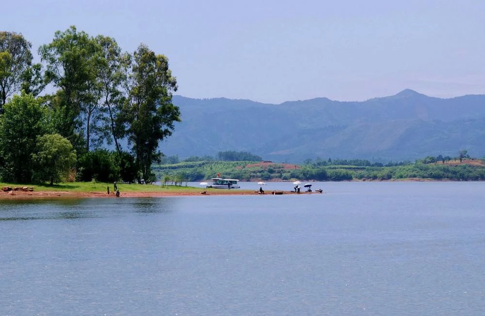 5.9--10号简阳三岔湖,我们一起露营烧烤,各种嗨皮.