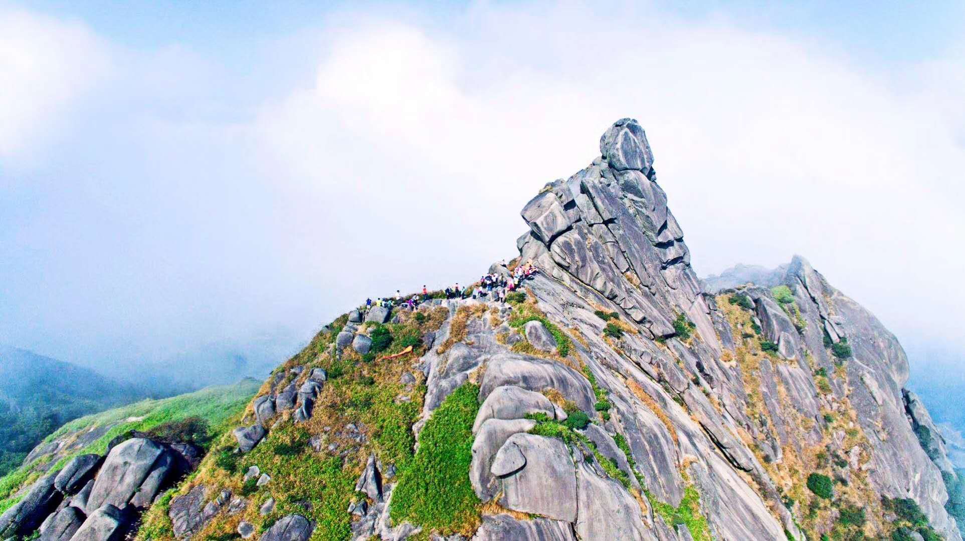 12月10日 周日 登韶关新丰云髻山 赏枫叶