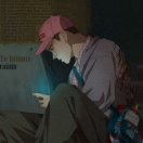 赧然的笑