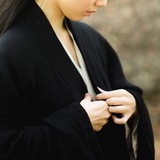 黄昏现白骨-