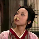 嗑瓜子儿的湘玉