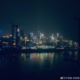 余鲨鲨.悲愤中