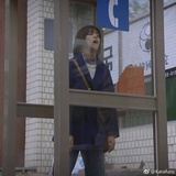 哦