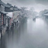 闲敲棋子落灯花