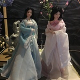 倚窗听雨