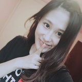 沉迷学习少女