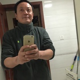 河边观柳