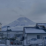 三月