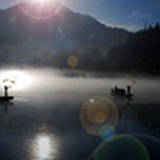泛舟湖上