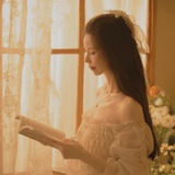 深白色