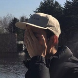 嬉皮笑脸