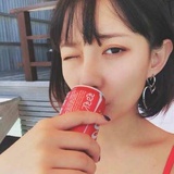 君莫笑