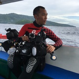 潮和水下摄影师