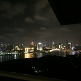 某某