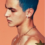 阳光下的沈同学