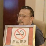 爱吃汉堡的超人