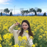 圆脸长腿瘦子