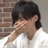 金