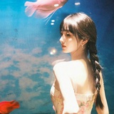 美丽姑娘莱瑞拉