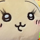 碎冰撞响玻璃杯