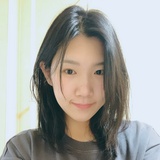 长在床上的人