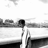 停笔久悲不成悲