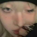 她離月亮比較近