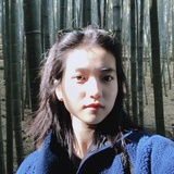 ；