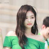 JENNIE