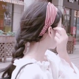 哼哼