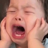 笑的很大声