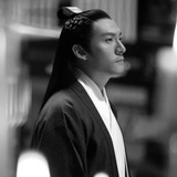 仰望神尊的鱼刺