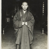 一个头两个大
