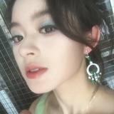 你晕你就睡啊
