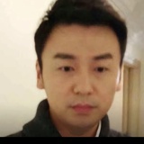 一朵风中摇曳的