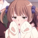 嫣然