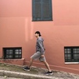 逸