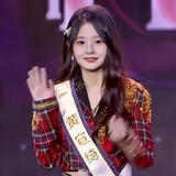 白兔吃肉