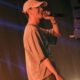 一只小壹万.