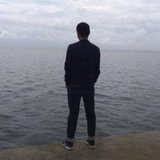 淡然一笑