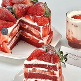 草莓色蛋糕
