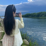 qia辣的小妮子