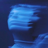 红窗帘和绿房间