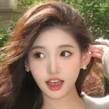 爱追剧的小花