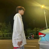 豆友bqb9EoOz7o