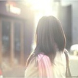 深白色