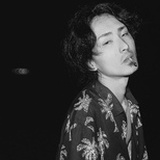 飞行的孤独员