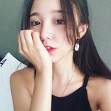 吮拇指的女人